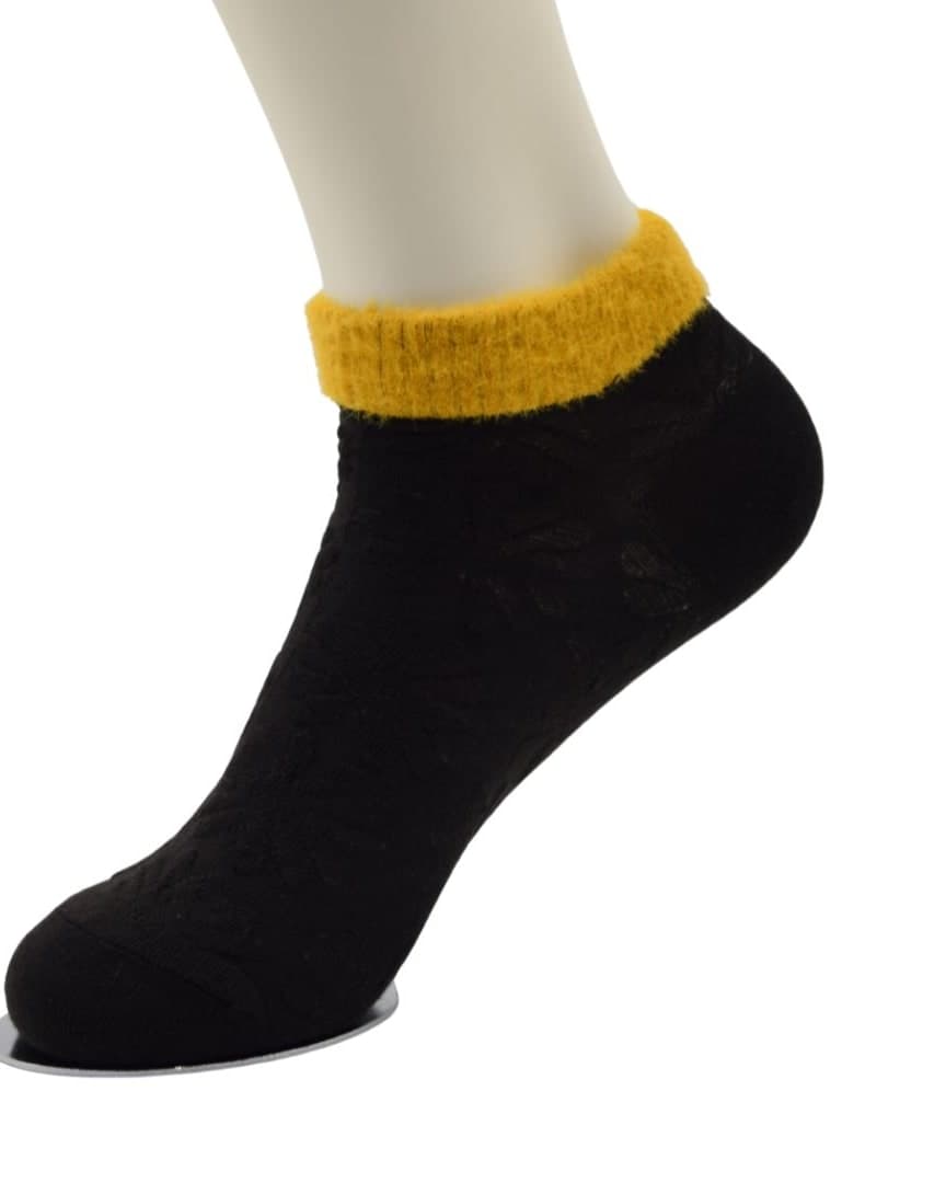 Cozy Floral Ankle Socks with Fuzzy Yellow Cuff – Black & Mustard