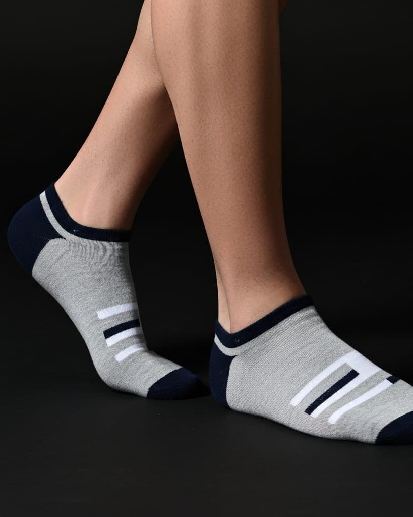 Grey Sporty Low-Cut Socks with Black & White Stripes – Casual Athletic Comfort hover