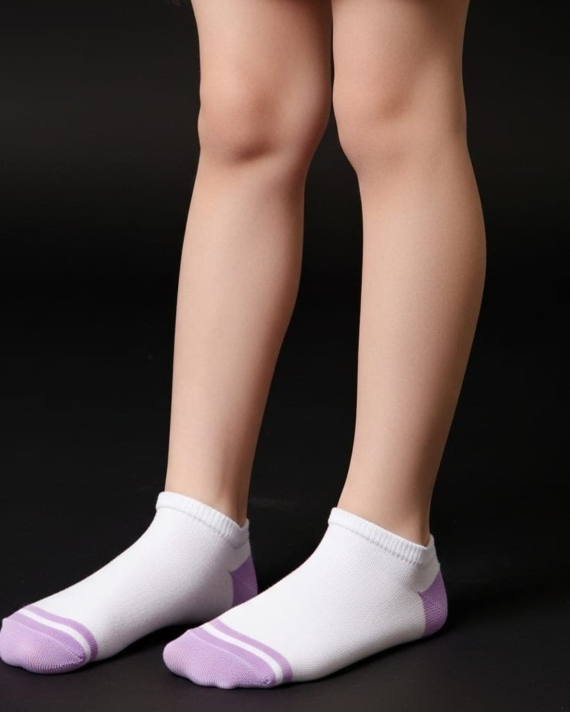 White & Lavender Ankle Socks with Striped Design – Soft Everyday Comfort