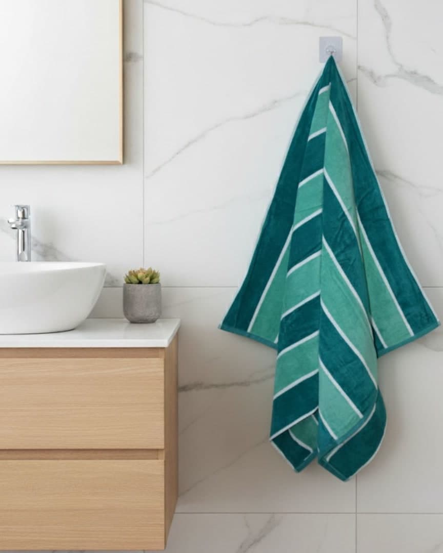 Teal & Aqua Striped Design Bath Towel – 485 GSM - Ultra-Soft & Highly Absorbent (145×75 cm) | Premium Everyday Bath Towel
