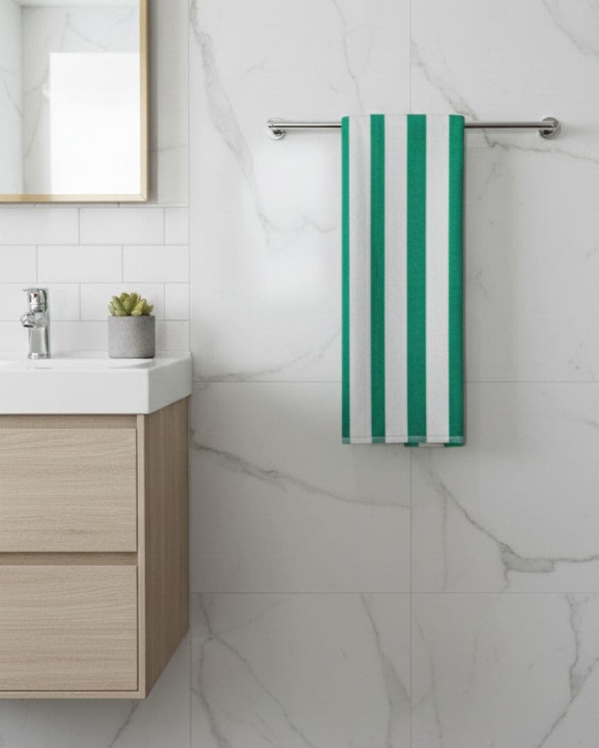Lightweight Green & White Striped Cotton Bath Towel – 300 GSM Extra Large (150×70 cm) Soft & Quick Dry