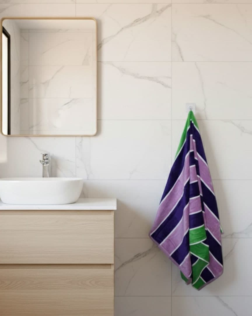 Multicolor Striped Design Bath Towel – 485 GSM, Ultra-Soft & Absorbent (145×75 cm) | Premium Everyday Bath Towel