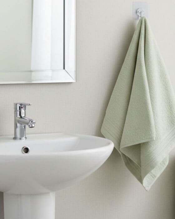 Ultra-Soft, Absorbent Cotton Hand Towel in Tranquil Sage Green – Minimalist Bathroom Essential